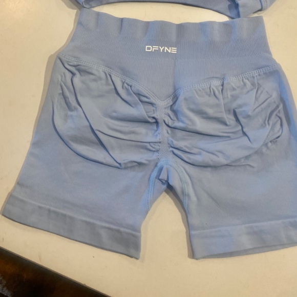 DFYNE ice blue implact shorts 4.5 - Picture 2 of 4
